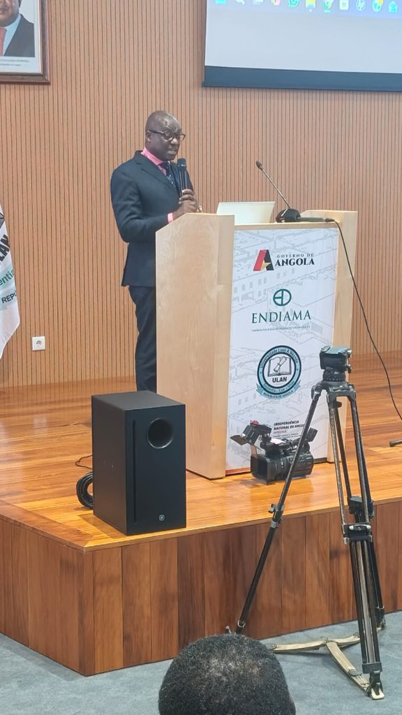ULAN REALIZA PALESTRA ALUSIVA AO 4 DE ABRIL SOBRE PAZ E RECONCILIAÇÃO NACIONAL 2 4 DE ABRIL DIA DA PAZ