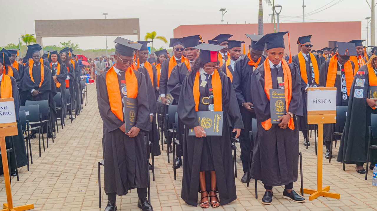 Outorga de Diplomas e Certificado ULAN